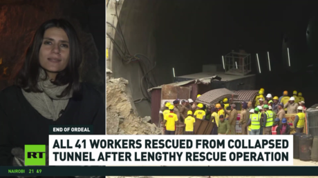 СМОТРЕТЬ: Репортаж RT об индийской операции по спасению 41 человека, застрявшего в туннеле