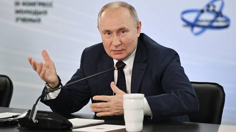 Die Welt lacht über Deutschlands Führer – Putin – RT Russland und die ehemalige Sowjetunion