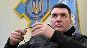 Top security official in Kiev targets critics of Zelensky
