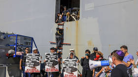 Pro-Palestine protesters block US military supply ship (VIDEO)