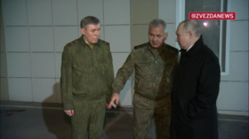 Putin visits Ukraine military operation HQ (VIDEO)