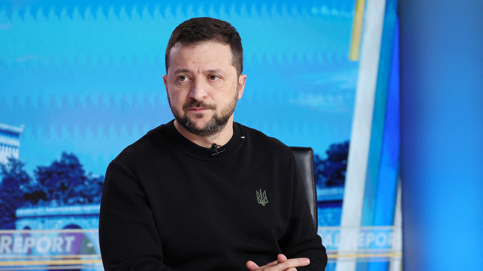 Zelensky tells critics to ‘go to the front line’ — RT World News