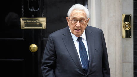 Ukraine removes Kissinger from ‘kill list’ — RT World News