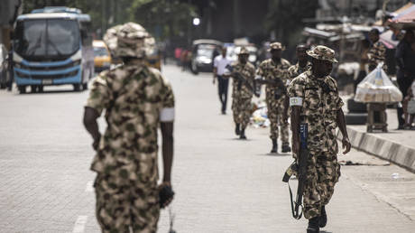 Nigerianischer Militärluftangriff tötet „irrtümlicherweise“ Dutzende Zivilisten – RT Africa