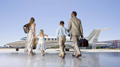 Bloomberg enthüllt die Liste der reichsten Familien der Welt im Jahr 2023 – RT Business News