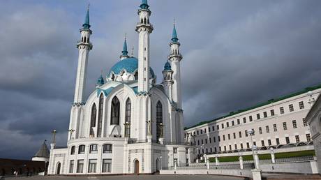 Putin aide reveals huge increase in Russian mosques — RT Russia & Former Soviet Union