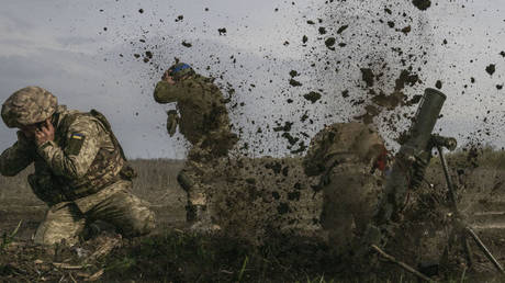  Ukrainian soldiers operate near Ugledar, Donetsk in April.