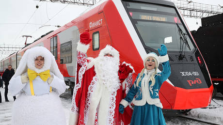 Russian Railways launches ‘import substituted’ train — RT Russia & Former Soviet Union
