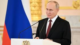 Putin announces 2024 presidential bid