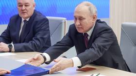 Putin officially registers for 2024 election (VIDEO)