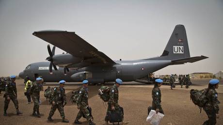Letzte UN-Truppen verlassen afrikanisches Land nach jahrzehntelanger Präsenz – RT Africa