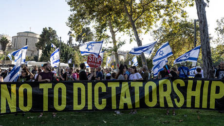 Israel lehnt Justizreform ab – RT World News