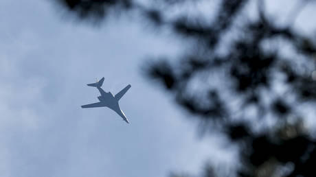 US supersonic bomber crashes