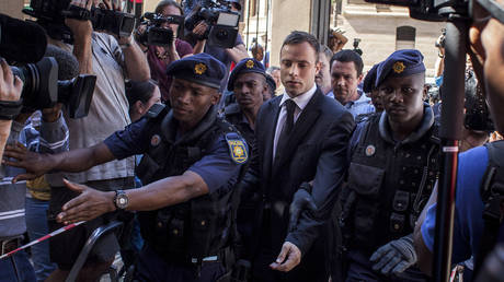 Oscar Pistorius aus dem Gefängnis entlassen – RT World News