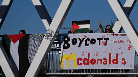McDonald’s пострадал от бойкота, связанного с Израилем – генеральный директор – RT World News
