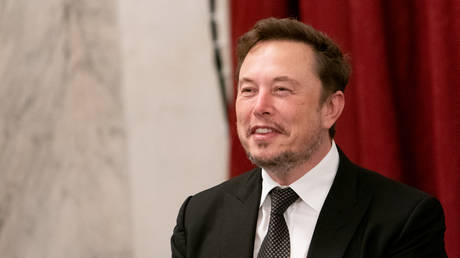 Was steckt hinter dem jüngsten Angriff auf Elon Musk?  — RT Weltnachrichten