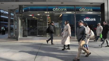 Citigroup kündigt Massenentlassungen an – RT Business News