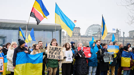 German lawmakers vote down Taurus missiles for Ukraine — RT World News