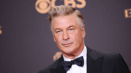 Alec Baldwin faces fresh charges over deadly shooting — RT Entertainment