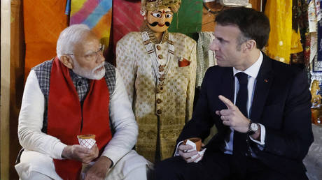 Modi and Macron chat over cup of tea ahead of India’s Republic Day — RT India