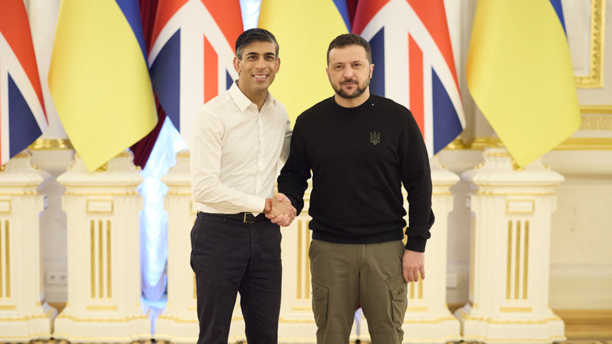 British Prime Minister Rishi Sunak and Ukrainian President Vladimir Zelensky