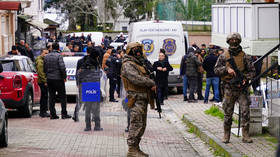 Catholic church attacked in Istanbul (GRAPHIC VIDEO)