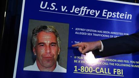 New Jeffrey Epstein autopsy photo proves he didn’t kill himself – brother — RT World News