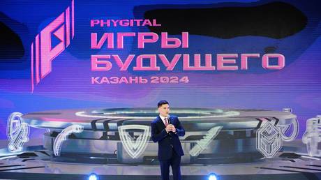 Federation Head Announces Development of 'Russian FIFA Simulator'