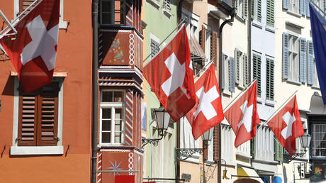 Schweizer Stadtangestellte erleben große Gehaltsüberraschung – RT Business News