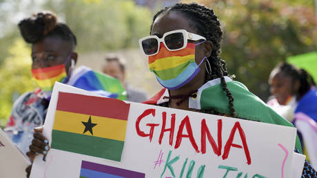 Ghanaisches Parlament will LGBTQ-Aktivitäten verbieten – RT Africa
