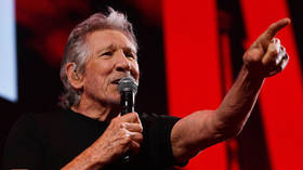 Assange hearing shows ruling class is ‘full of s**t’ – Roger Waters