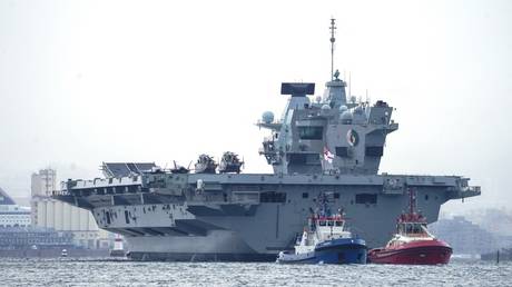 HMS Queen Elizabeth arrives in Oslo, Norway, November 21, 2022