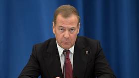 Medvedev tells EU to get lost with its gold demand