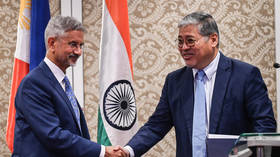 India backs Philippines in dispute with China