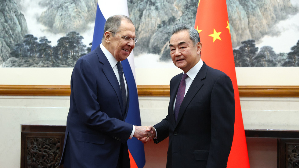 Le plan de paix de Zelensky « déconnecté de la réalité » – Lavrov