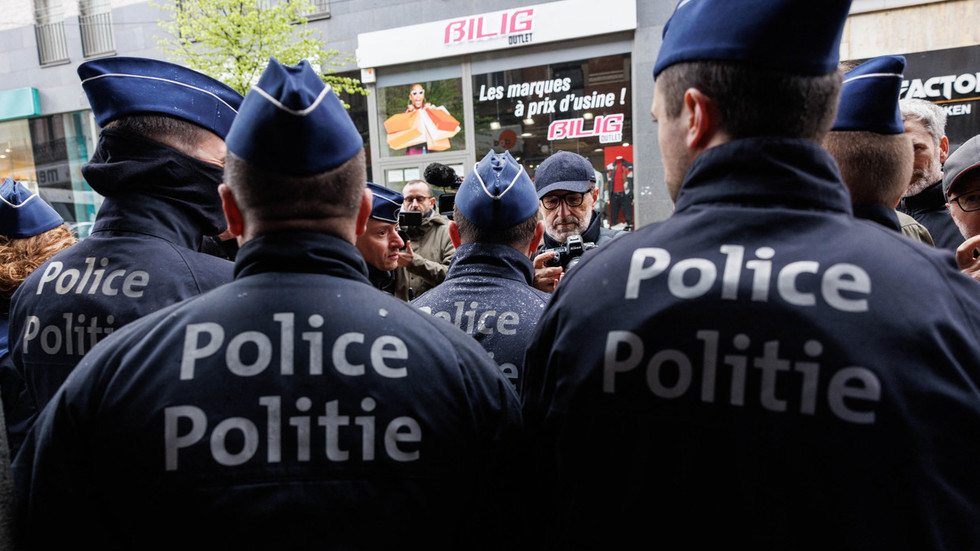 Brussels police attempt to shut down conservative conference