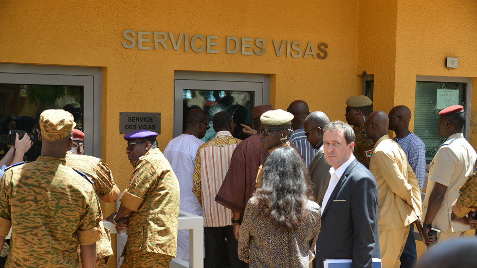 African nation expels three French diplomats