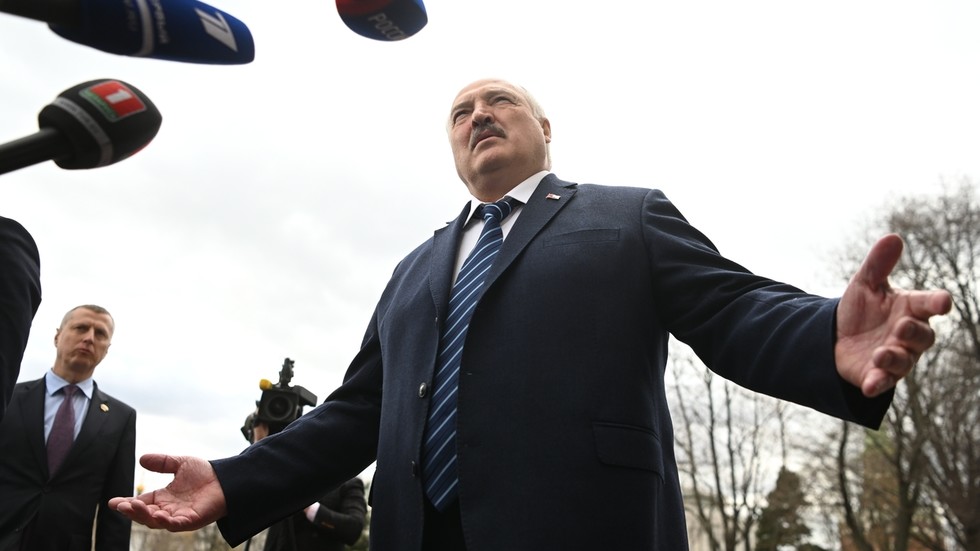 All Ukrainian presidents are thieves – Lukashenko