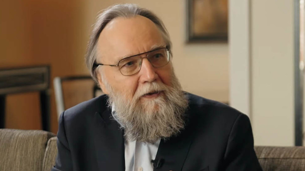 Russia defends traditional values which West abolishes – Dugin to Carlson