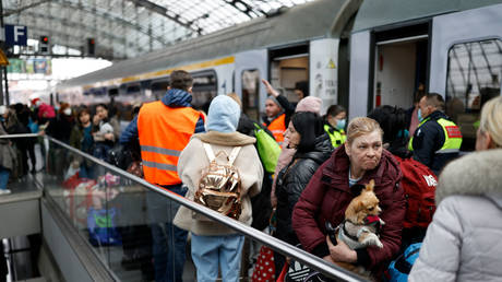  Ukrainian refugees arrive at the main railway station in Berlin.