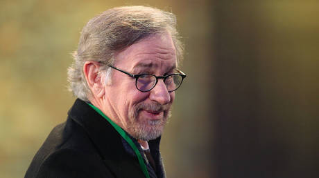 Spielberg hilft bei der Leitung von Bidens Kampagne – NBC – RT Entertainment