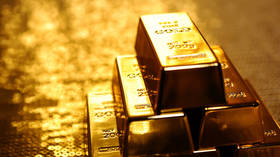 Gold price hits historic high