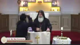 Man stabs priest during sermon (VIDEO)