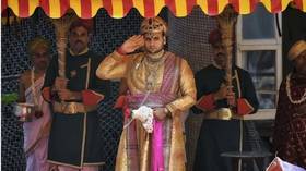 Battle Royale: Como um rei foi parar nas urnas na Índia