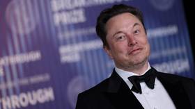 Elon Musk in China for talks 