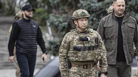 Principal general da Ucrânia admite retirada “tática” em curso