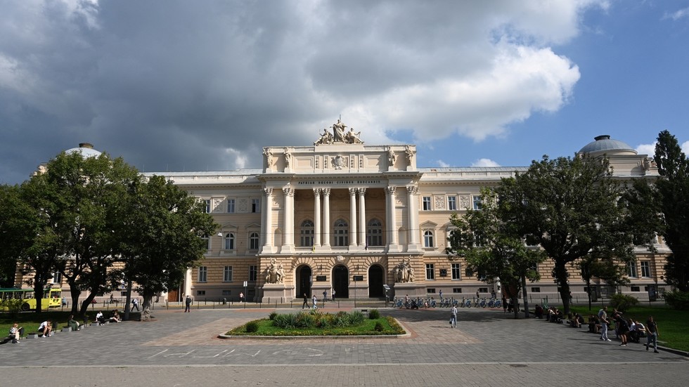 В Украине введут дополнительный вузовский экзамен для выявления уклонистов – СМИ