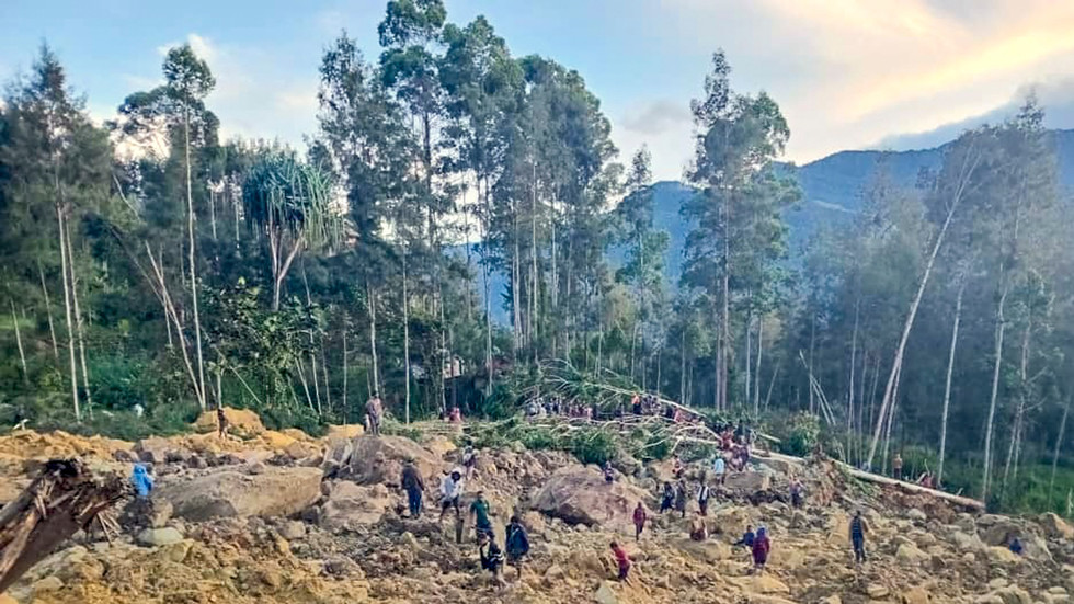 Hundreds feared dead in Papua New Guinea