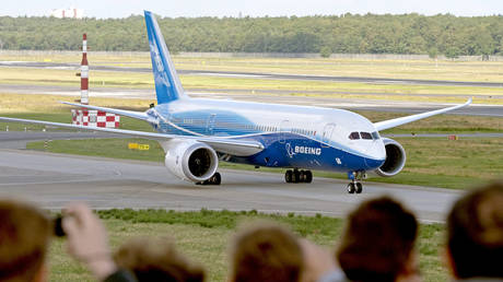 FILE PHOTO: Boeing 787 Dreamliner lands at Tegel airport in Berlin.