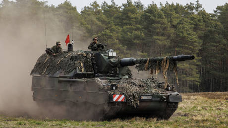 FILE PHOTO: Panzerhaubitze 2000 - the Pzh 2000 self-propelled howitzer.